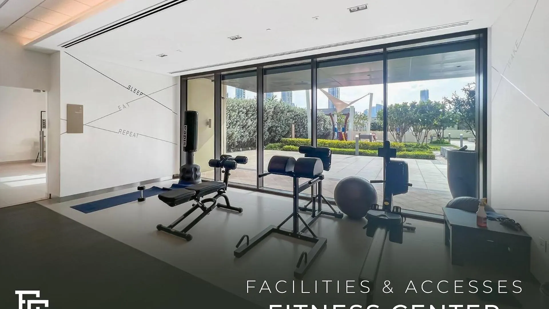 Elite Escape Holiday Home - 2 Bhk Getaway With Burj Khalifa View And Dubai Mall Access - 1504 0*,  United Arab Emirates