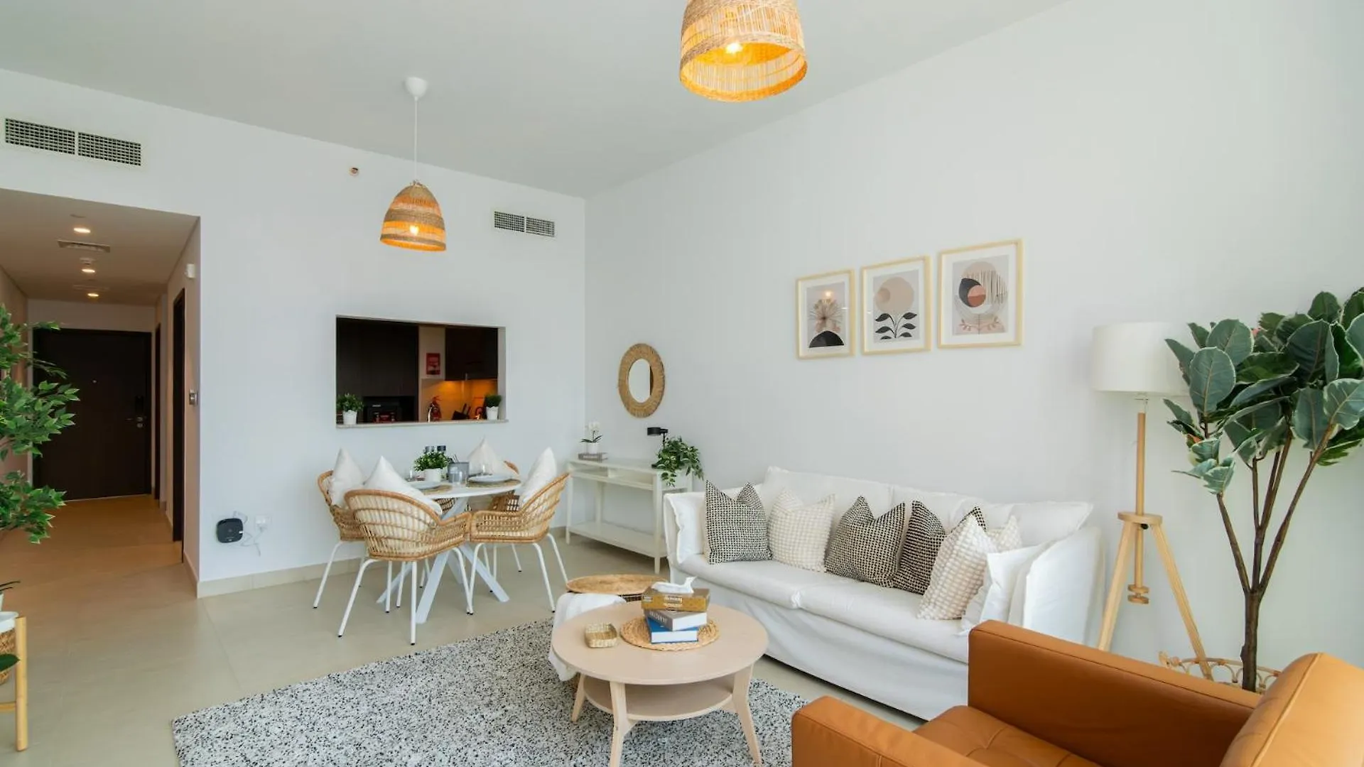 Elite Escape Holiday Home - 2 Bhk Getaway With Burj Khalifa View And Dubai Mall Access - 1504 Apartment